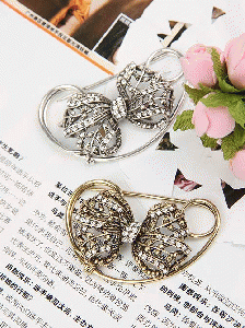 Factory Price 2013 New Arrivals Fashion Jewelry Hot Wholesale Flower Alloy Copper Rhinestone Brooch Fashion Brooches